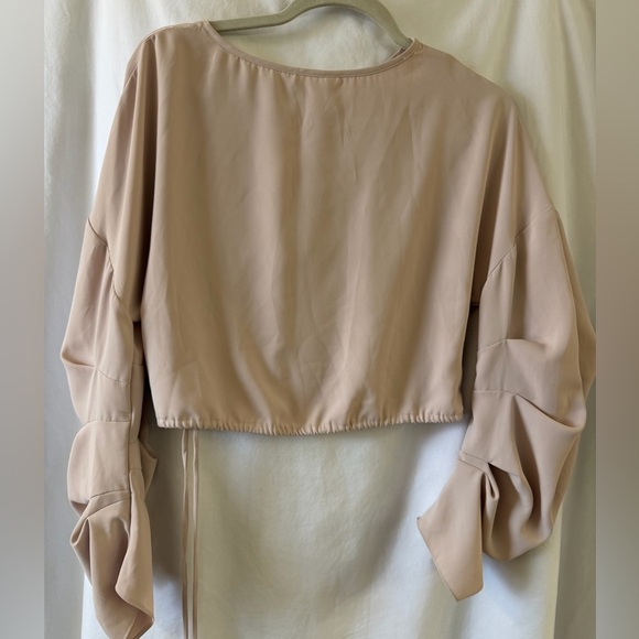 🆕 Amanda Uprichard Naya Top In Color Bone With Sleeve Detailing XS - Picture 3 of 3